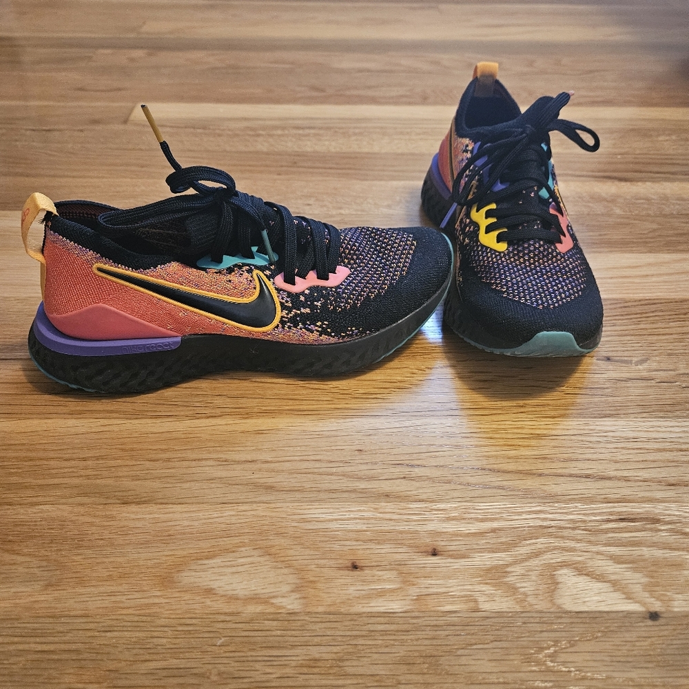 Womens Nike Epic React Flyknit running show, size 8.5